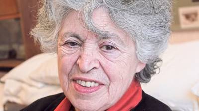 Умерла Нина Демурова, переводчица "Алисы в Стране чудес" - svoboda.org - Австралия