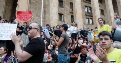 Ираклий Гарибашвили - В Грузии протестующие потребовали отставки премьер-министра - reendex.ru - Грузия - Тбилиси