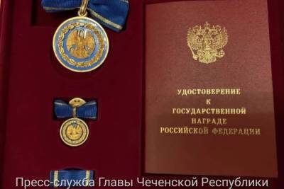 Владимир Путин - Рамзан Кадыров - Путин наградил Аймани Кадырову знаком отличия «За благодеяние» - kavkaz.mk.ru - Россия - Сирия - респ. Чечня
