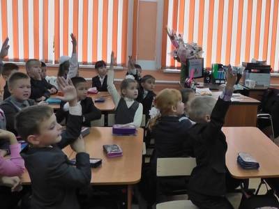 Более 12 млн россиян получили уведомления по выплатам на детей-школьников - rosbalt.ru - Россия