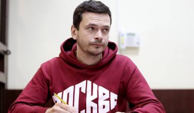 Илья Яшин - Илья Яшин ушел с поста главы Красносельского района Москвы из-за давления властей - og.ru - Москва
