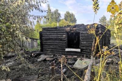 Пять часов тушили пожар в доме добровольцы и пожарные в Смоленской области - mk-smolensk.ru - Россия - Смоленская обл.