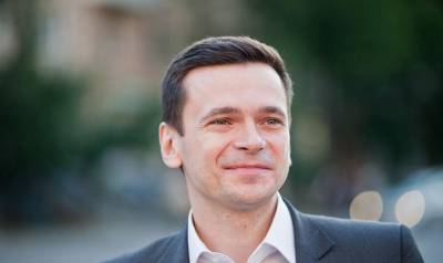 Илья Яшин - Оппозиционер Яшин ушел с поста главы Красносельского района Москвы - runews24.ru - Москва - Россия