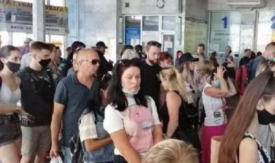 "Очереди не видно ни конца, ни края": коллапс на харьковском вокзале, детали - kharkov.politeka.net - Украина - Харьковская обл. - Харьков