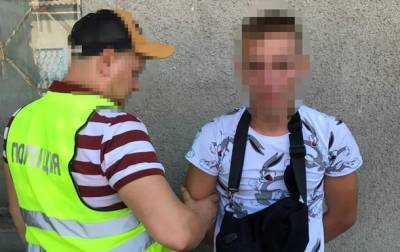 Украли $46 тысяч и наехали на копа: в Киеве задержали валютных мошенников - korrespondent.net - Украина - Киев