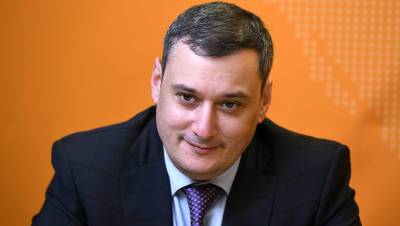 Михаил Мурашко - Александр Хинштейн - В Госдуме призвали Минздрав определить критерии для медотводов от вакцинации против COVID - gazeta.ru - Россия