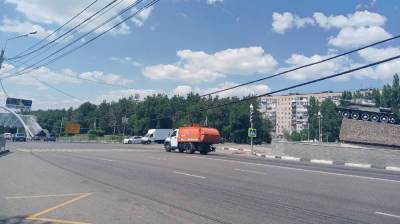 Провода опасно нависли над оживлённой дорогой в Воронеже - vestivrn.ru - Воронеж