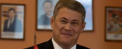 Радий Хабиров - Глава Башкирии порекомендовал работодателям сделать 19 июля выходным днем - runews24.ru - Башкирия