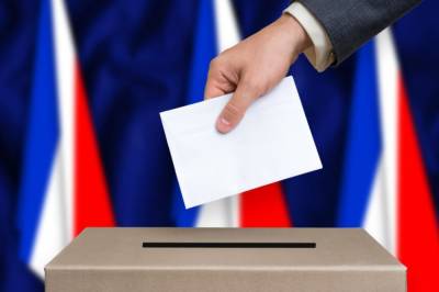 Жеральд Дарманен - Первый тур президентских выборов во Франции может состояться 10 апреля 2022 года - trend.az - Франция