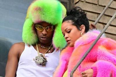 Рианна - Образ дня: Рианна в цветной шубе и A$AP Rocky в ушанке на съемках клипа в жарком Нью-Йорке - skuke.net - Нью-Йорк - Нью-Йорк