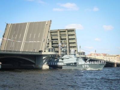 Военно-морской парад в Петербурге изменит график разводки мостов - rosbalt.ru - Санкт-Петербург