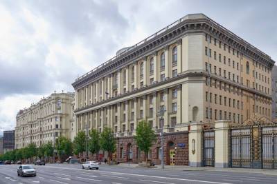 В Минобрнауки заявили о праве вузов не допускать к работе непривитых сотрудников – Учительская газета - ug.ru
