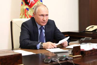 Владимир Путин - Путин заявил о готовых заживо сжигать людей в Крыму последователях бандеровцев - lenta.ru - Россия - Украина - Крым - Донецк - Севастополь - Одесса - Луганск