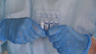 Журнал Vaccines сообщил об эффективности «Спутника V» против новых штаммов - iz.ru - Москва - Россия - Англия - Израиль - Бразилия - Индия