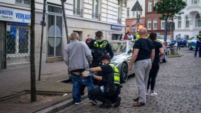 Гамбург: 20-летний парень ранил ножом четырех людей - germania.one - Берлин