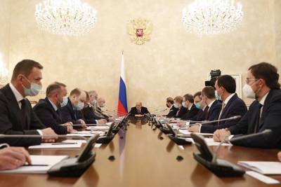 Владимир Путин - Правительство утвердило порядок выплат на школьников - vm.ru - Россия
