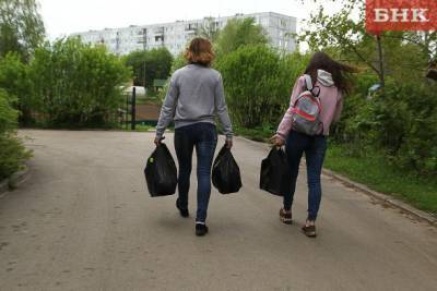 В России семьи со школьниками получат по 10 тысяч рублей - bnkomi.ru - Россия
