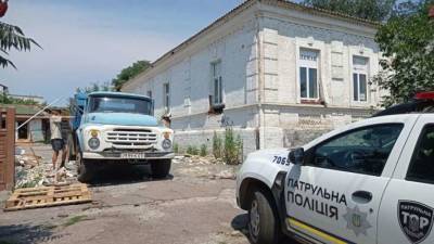 В Черкассах застройщик начал разбирать кирпичи на историческом здании - lenta.ua - Украина - Черкассы - Застройка