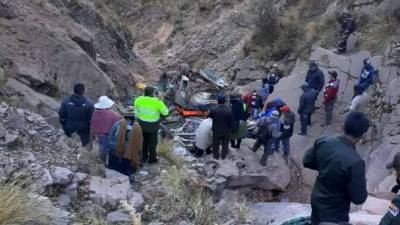 В Боливии 34 человека погибли при падении автобуса в овраг - iz.ru - Москва - Израиль - Боливия
