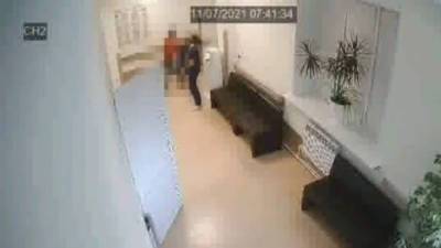 В Саратове пациент напал на врача городской больницы из-за маски - vesti.ru - Саратов