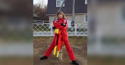 Саратовский тренер уволилась после скандального видео со шпагатом юной гимнастки в поезде - reendex.ru - Россия - Саратовская обл.
