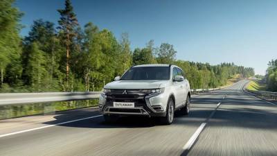 Названы российские цены на новый кроссовер Mitsubishi Outlander - iz.ru - Россия - Израиль - Япония