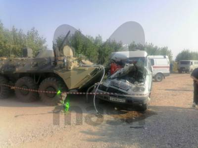 В России бронетранспортер протаранил автобус с людьми, 2 человека погибли - enovosty.com - Россия - респ. Кабардино-Балкария - Ставрополье