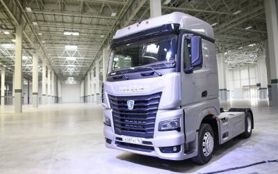 В новом КАМАЗе с кабиной Mercedes-Benz будет больше российских деталей - zr.ru - Россия - Камаз