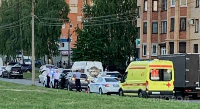 В Чебоксарах ребенок в наушниках выбежал под машину - pg21.ru - респ. Чувашия - Чебоксары