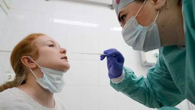 Георгий Викулов - В России за сутки выявили 24 702 новых случая COVID-19 - iz.ru - Москва - Россия - Санкт-Петербург - Израиль - Московская обл.