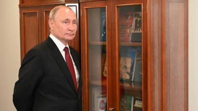 Владимир Путин - Евгений Шевченко - «Есть видение будущего»: депутат Рады назвал сильной статью Путина - 5-tv.ru - Россия - Украина - Киев - Белоруссия