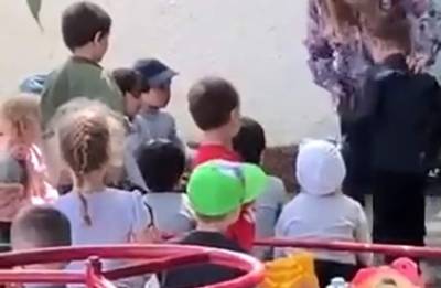 Мать загнобили в детском саду, детали скандала: "Не так одета и носит маску" - politeka.net - Украина - Днепропетровская обл.