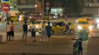 Более 102 человека задержали после массовой драки в Москве - vesti.ru - Москва - Киргизия - Таджикистан