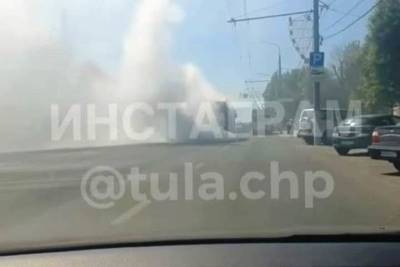 В центре Тулы днем 13 июля загорелся автобус - tula.mk.ru - Тула - Тульская обл.