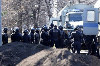 Денис Бельтюков - Гособвинение просит для мужчины, взявшего в Петербурге в заложники 6 детей, 1,5 года - znak.com - Россия - Санкт-Петербург