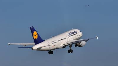 Lufthansa меняет обращение "дамы и господа" на гендерно-нейтральные - svoboda.org - Швейцария - Германия - Франция