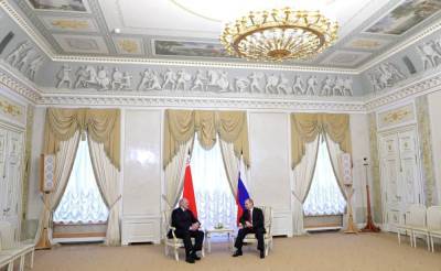 Владимир Путин - Александр Лукашенко - Лукашенко прилетел к Путину – жаловаться на Запад и просить денег - politnavigator.net - Россия - Санкт-Петербург - Белоруссия - Минск
