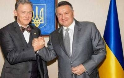 Арсен Аваков - Джордж Кент - И. о. посла США на Украине стал друг и подельник Арсена Авакова - eadaily.com - США - Украина - Киев - Вашингтон