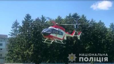 Тяжело раненого 9-летнего мальчика эвакуировали вертолетом из Новоград-Волынского в Киев (ФОТО, ВИДЕО) - lenta.ua - Украина - Киев - Киевская обл. - Житомирская обл.