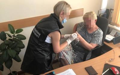 В Хмельницком чиновница вымогала $5000 за усыновление ребенка - korrespondent.net - Украина