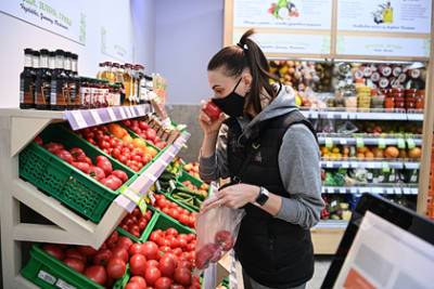 Анатолий Аксаков - В Госдуме предложили бороться с ростом цен на еду с помощью пошлин - lenta.ru - Россия