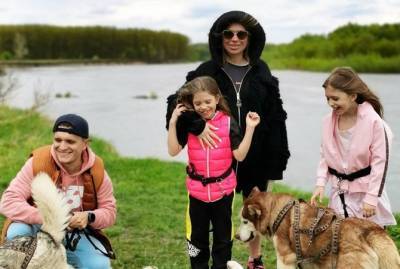 Анатолий Анатолич - Анатолий Анатолич подарил жене гелендваген за то, что выносила сына - kp.ua - Украина