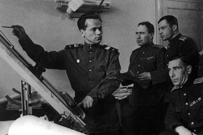 Анна Каренина - Василий Лютый: почему его называют настоящим «отцом» автомата Калашникова - russian7.ru