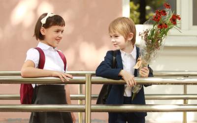 Владимир Путин - Почти пять миллионов родителей родителей уже подали заявления на «школьные» выплаты - vm.ru - Россия