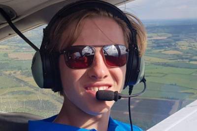 18-летний подросток завершил кругосветку на самолете и побил мировой рекорд - lenta.ru - Россия - США - Англия - Франция - Польша - Испания - Канада - Голландия - Гренландия - Ирландия - Исландия - Марокко