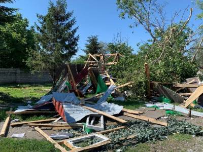 Владимир Зеленский - Боевики из артиллерии обстреляли село в Донецкой области, повреждены дома – штаб ООС - gordonua.com - Россия - Украина - Крым - Луганская обл. - Донбасс - Донецкая обл. - Обстрелы