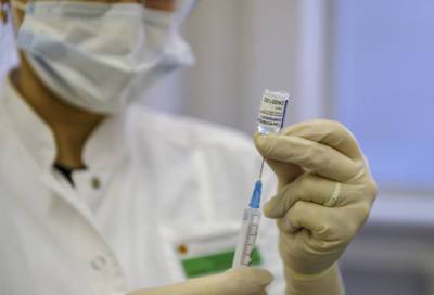 Более 600 новобранцев сделали прививки от коронавируса в Ленобласти - online47.ru - Россия - Ленинградская обл.
