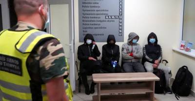 Арвидас Анушаускас - Мигранты рассказывают, как попадают в Литву через Беларусь - rus.delfi.lv - Белоруссия - Ирак - Литва - Минск - Латвия