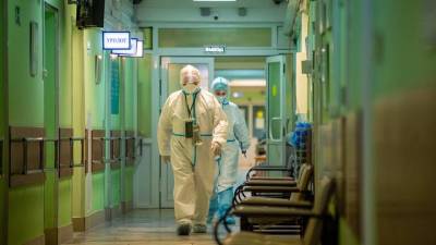 Александр Горелов - Ученый заявил, что ситуация с COVID-19 в России будет стабилизироваться до августа - vm.ru - Россия