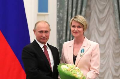 Елена Шмелева - Елена Шмелева: Народная программа ЕР поможет сформировать политику в сфере образования - lipetskmedia.ru - Россия